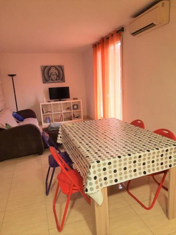 Besalut Apartment Bagian luar foto