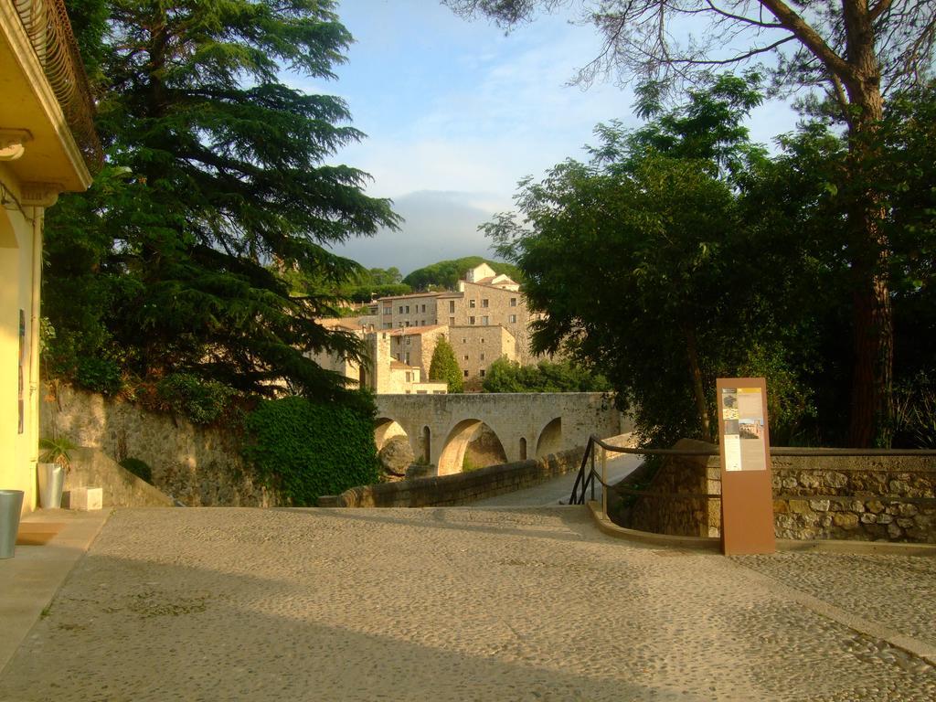 Besalut Apartment Bagian luar foto