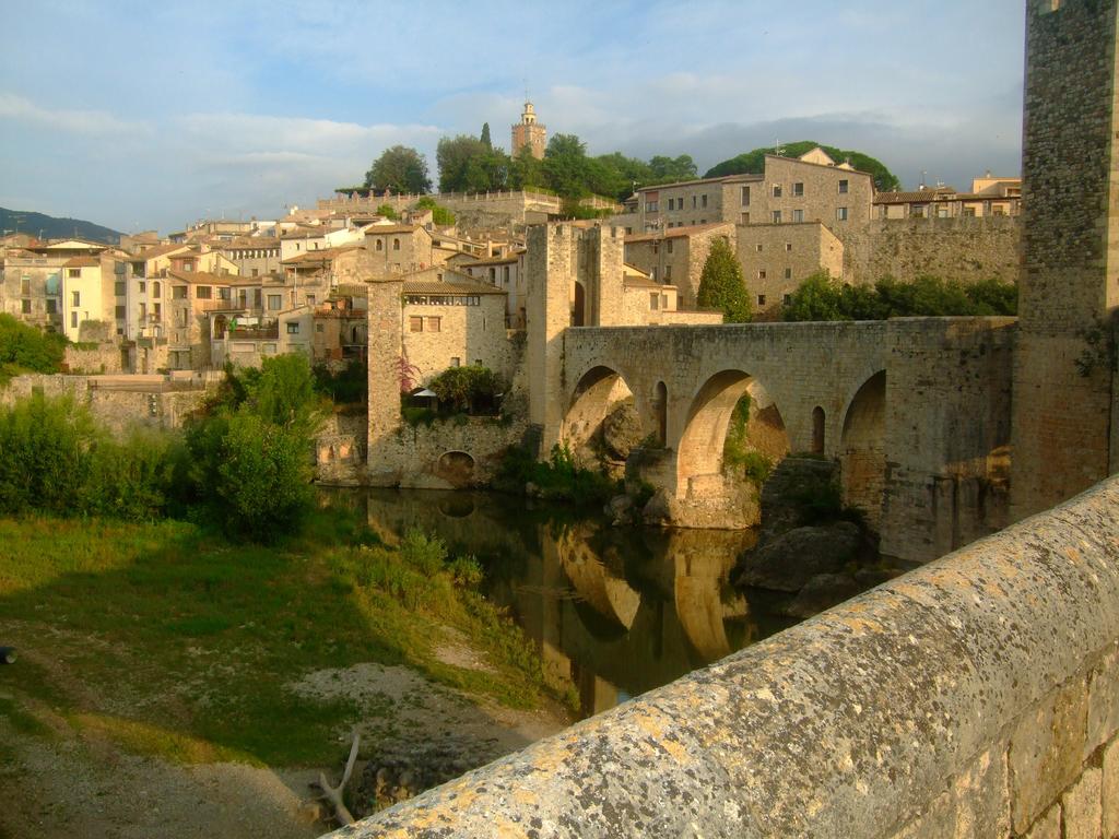 Besalut Apartment Bagian luar foto